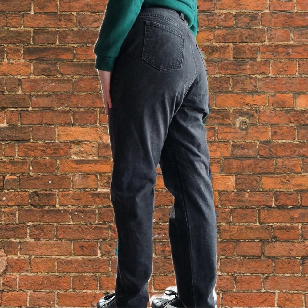 Vintage 90s classic fit "have to have" mom…